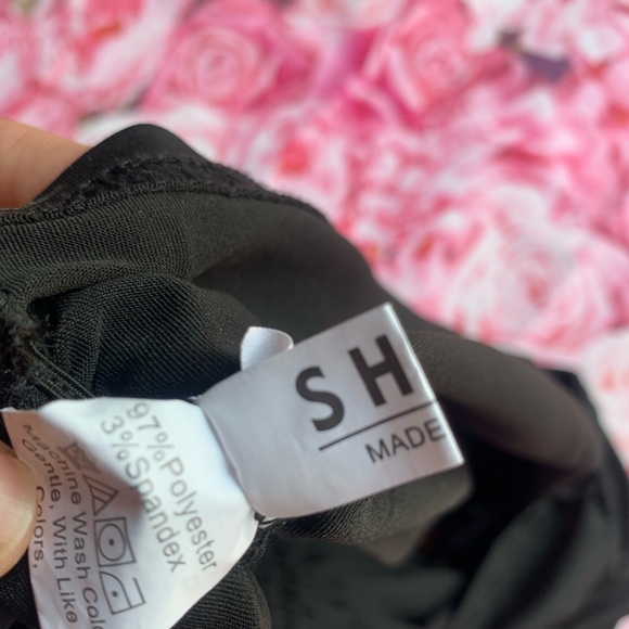 SHIEN🖤black cropped ruched tie halter criss cross v neck spaghetti strap top - Picture 9 of 11